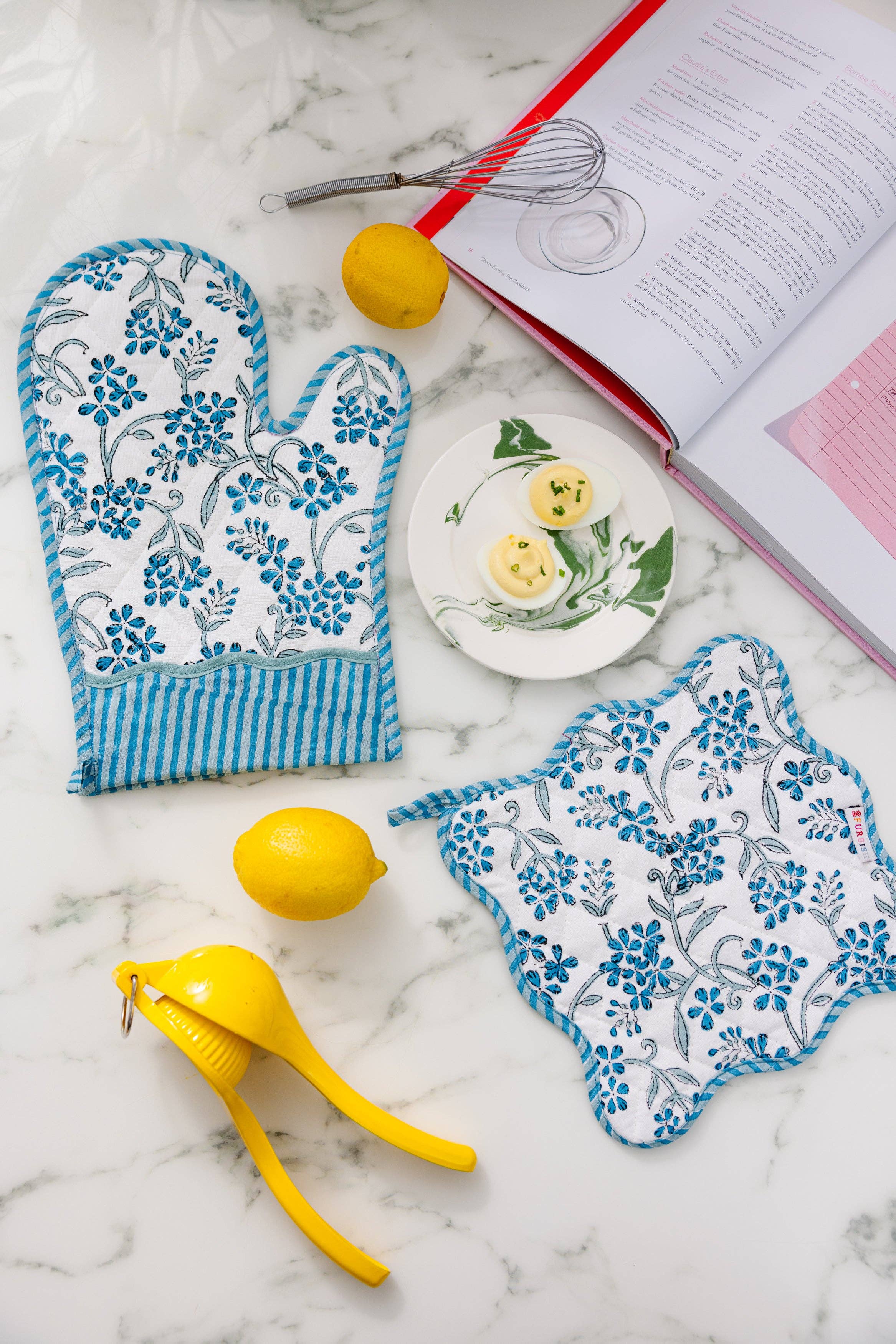 Sanibel Oven Mitt