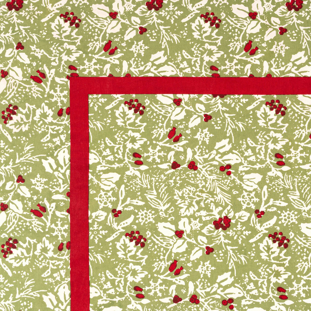Baies de Houx Red & Green Tablecloth