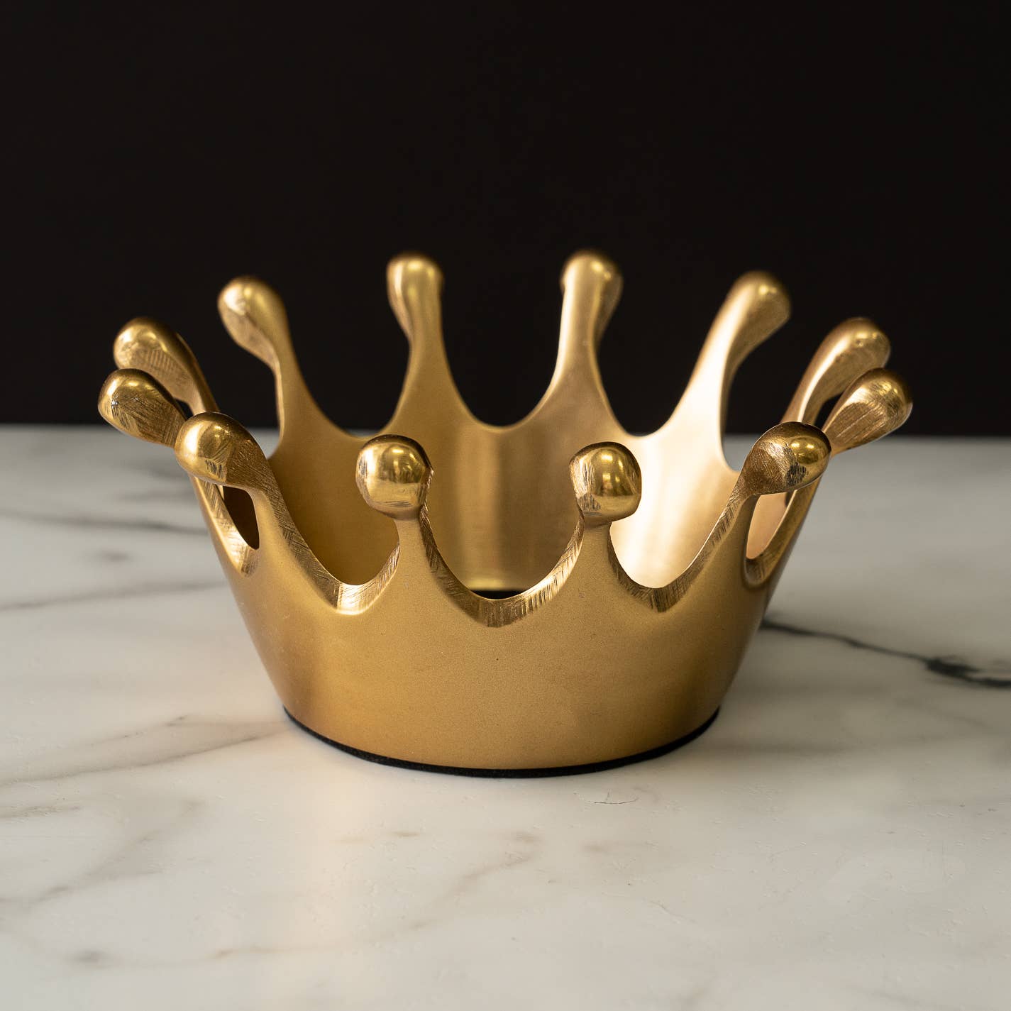 Gold Crown Bottle Holder
