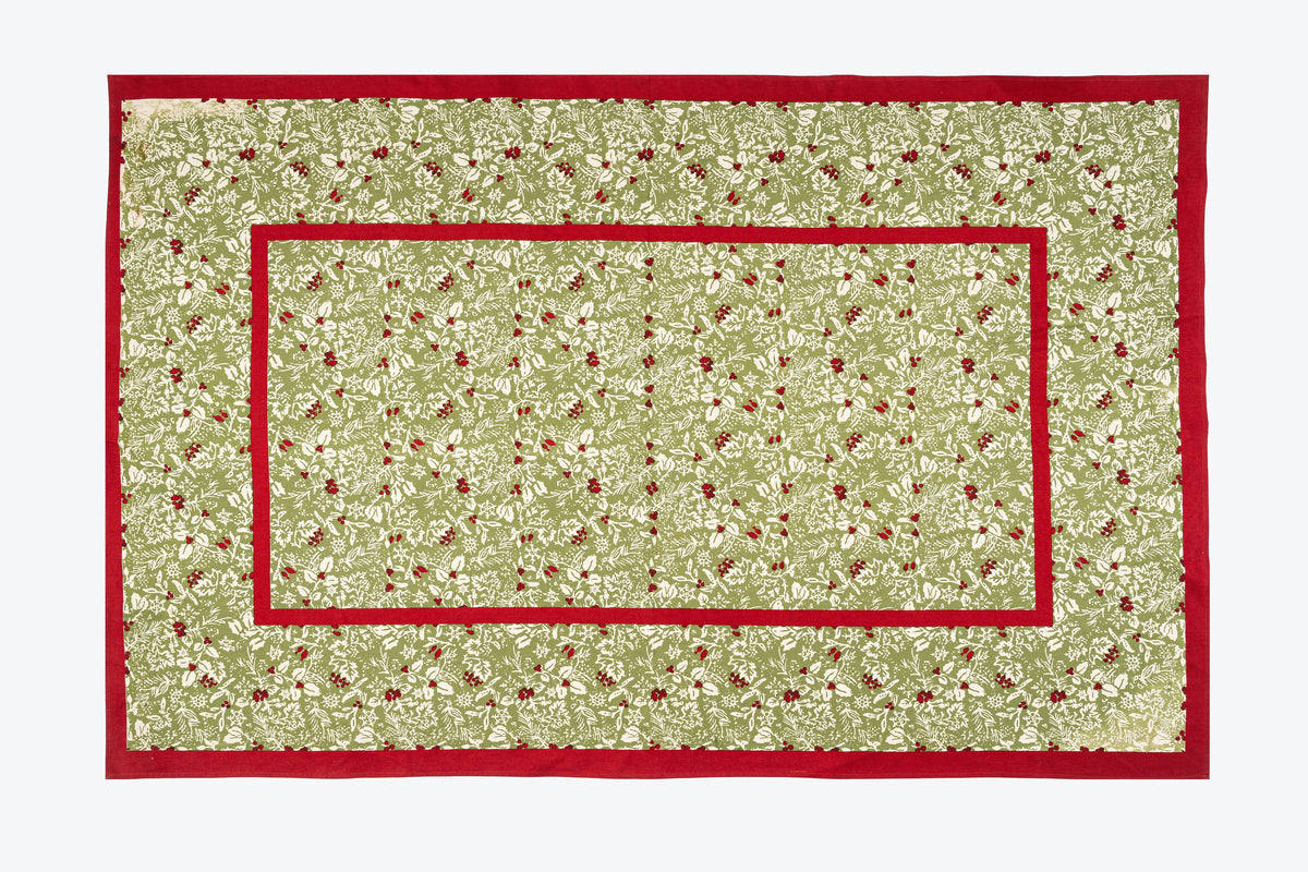 Baies de Houx Red & Green Tablecloth