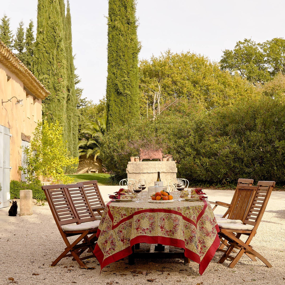 Winter Garden Red & Green | French Tablecloths