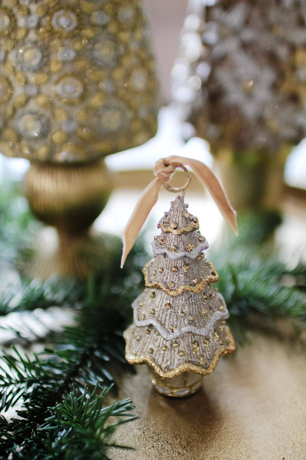 4.5" Layered Beaded Tree Place Card Holder (Dark Champagne)