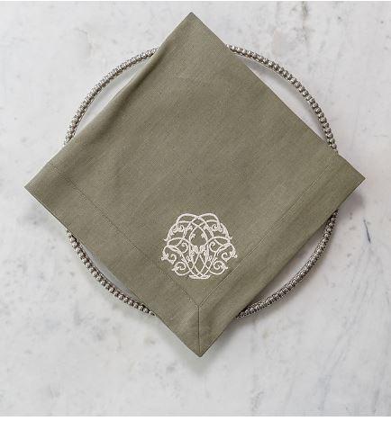 Baroque, Olive (Cream)