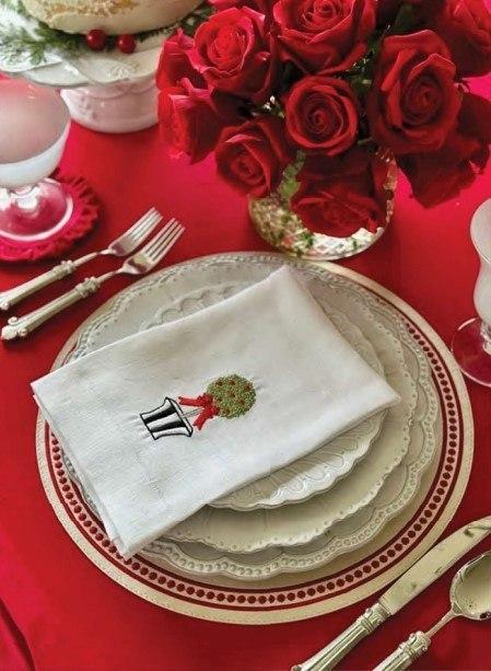 Tri-Fold, Holiday Topiary, White (Black / Red)