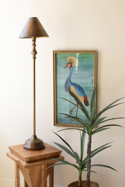 ANTIQUE GOLD TABLE LAMP WITH METAL SHADE
