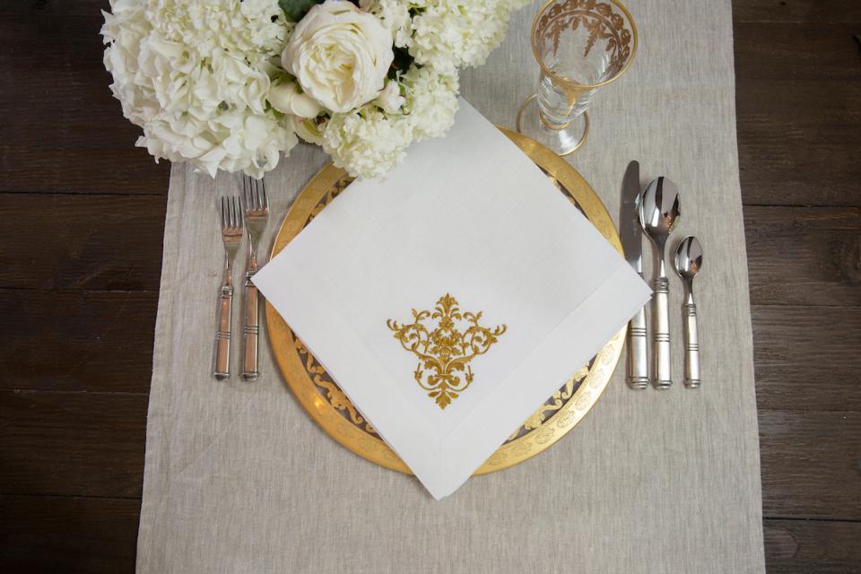 Victorian, White/Gold