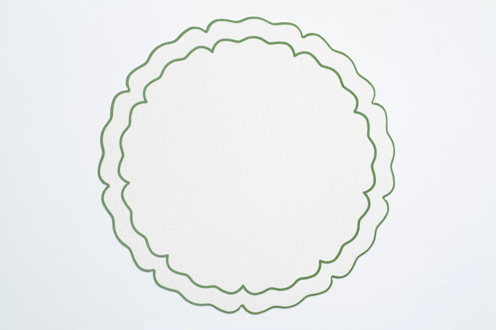 Vinilo Scalloped Placemat - Green Edge