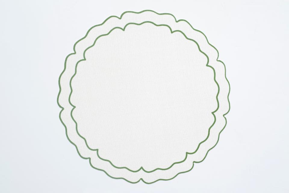 Vinilo Scalloped Placemat - Green Edge