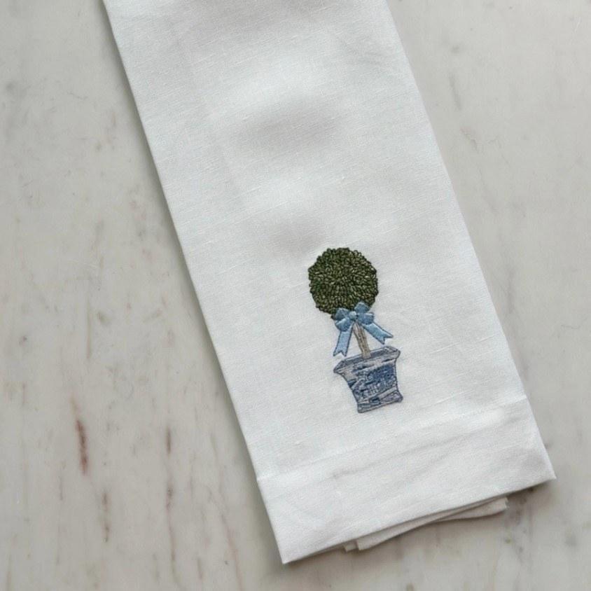 Chinoiserie Boxwood, White (Blue Multi)