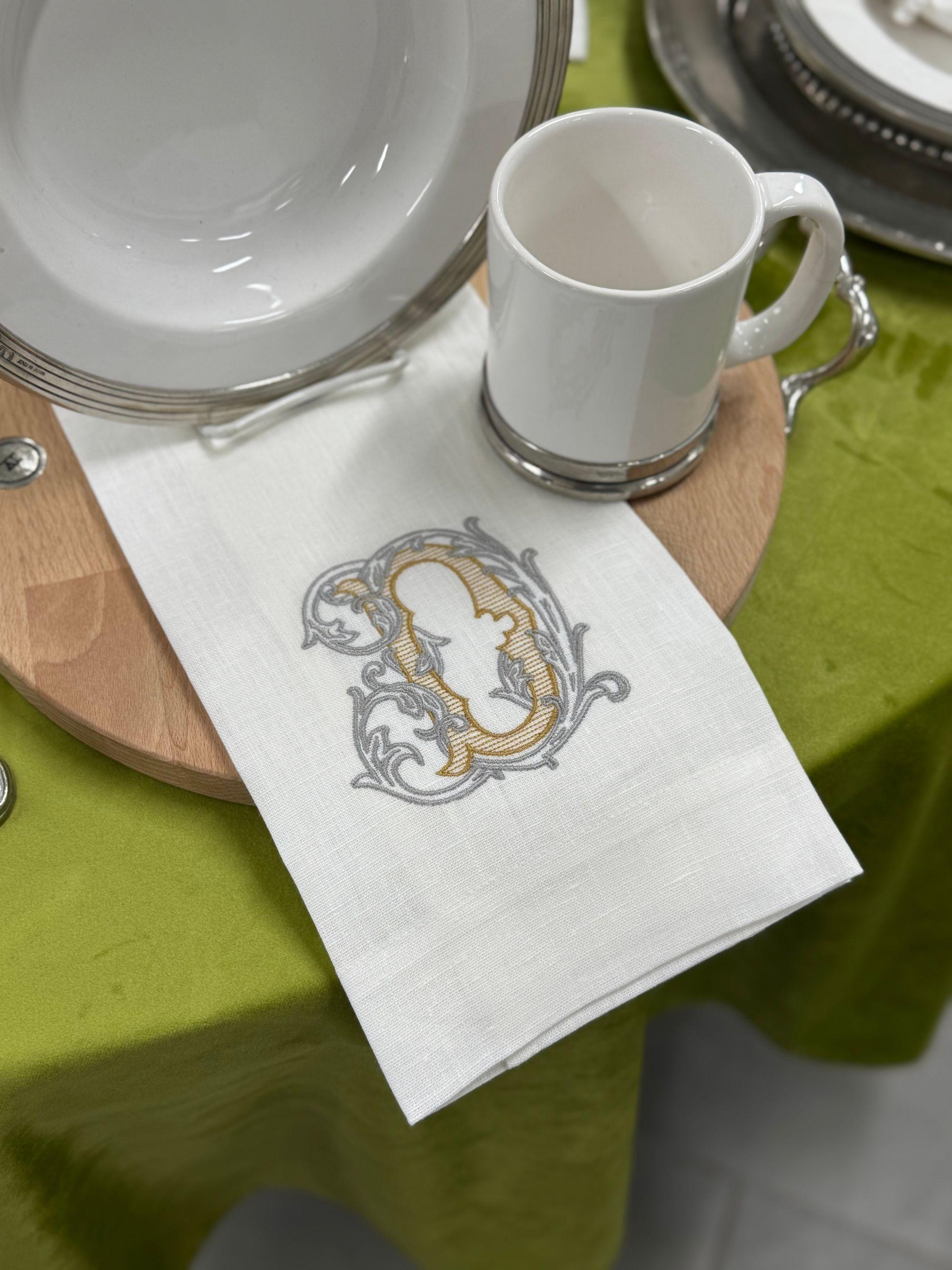 Towel, Vintage Vine Monogram D, White (Gold/Platinum)