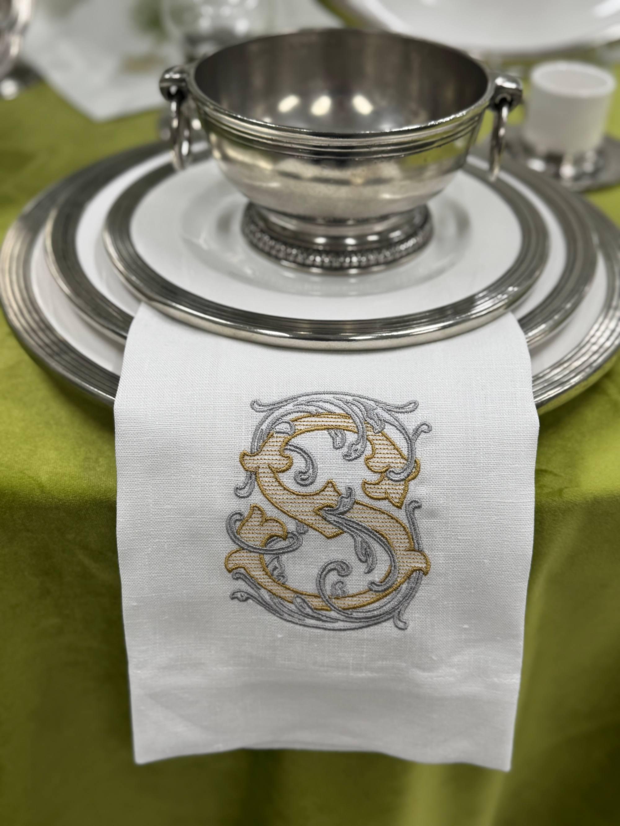Towel, Vintage Vine Monogram S, White (Gold/Platinum)