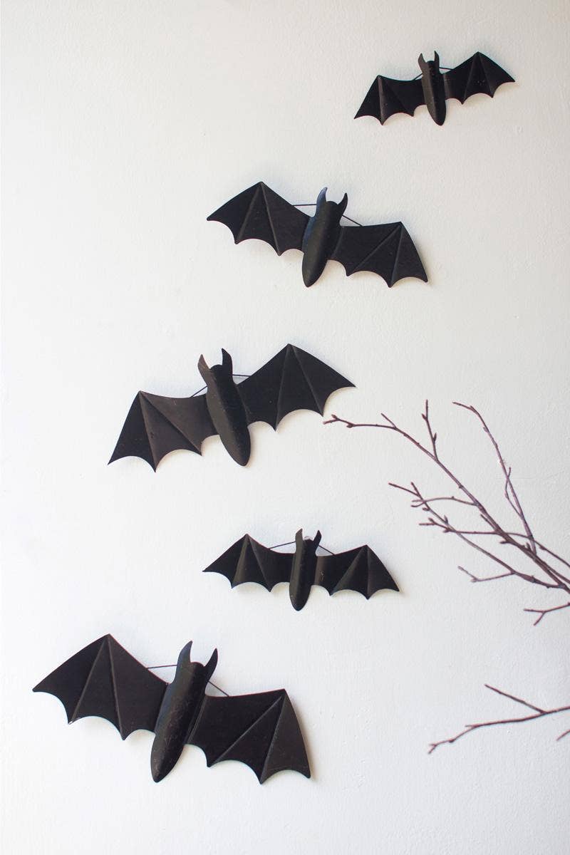 SET OF FIVE BLACK METAL BATS - ONE EACH SIZE