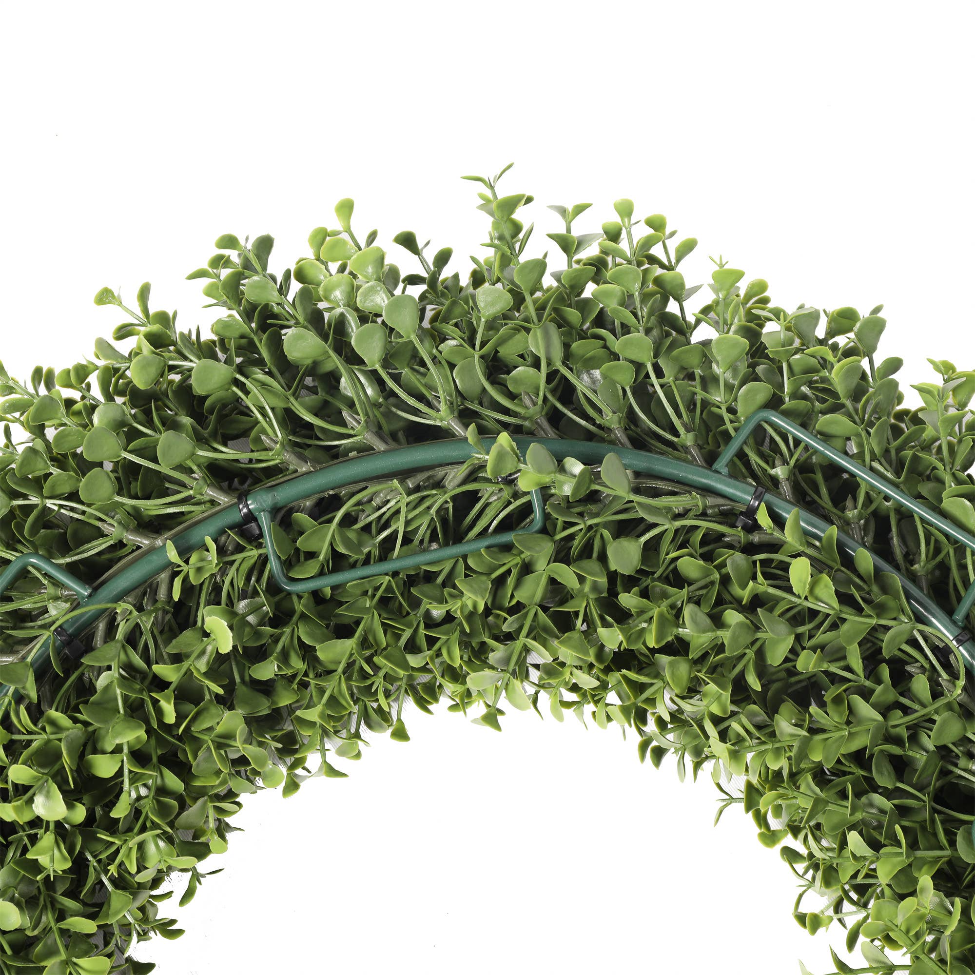 UV Boxwood Round Wreath 19 Inch