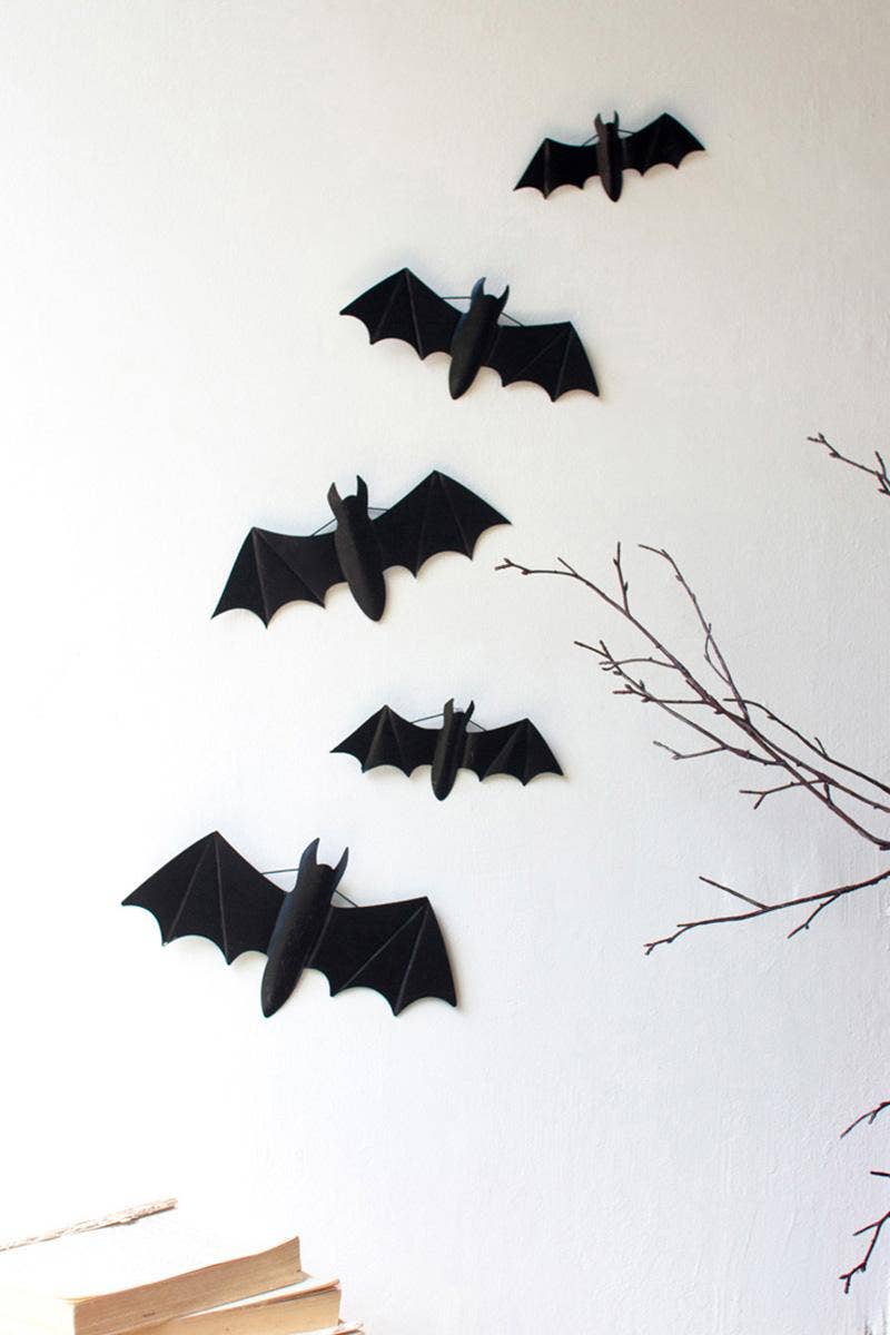 SET OF FIVE BLACK METAL BATS - ONE EACH SIZE